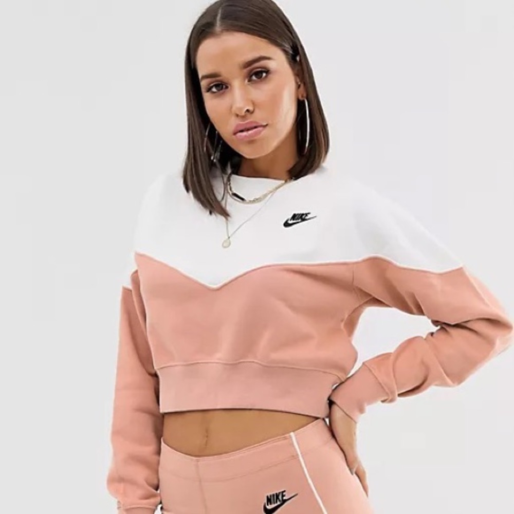 Nike rose gold heritage crop crew sweatshirt (Small)